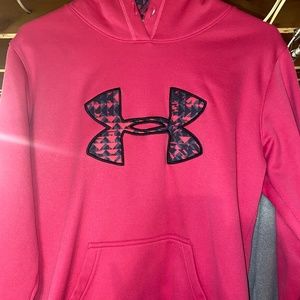 Under armour hoodie size medium